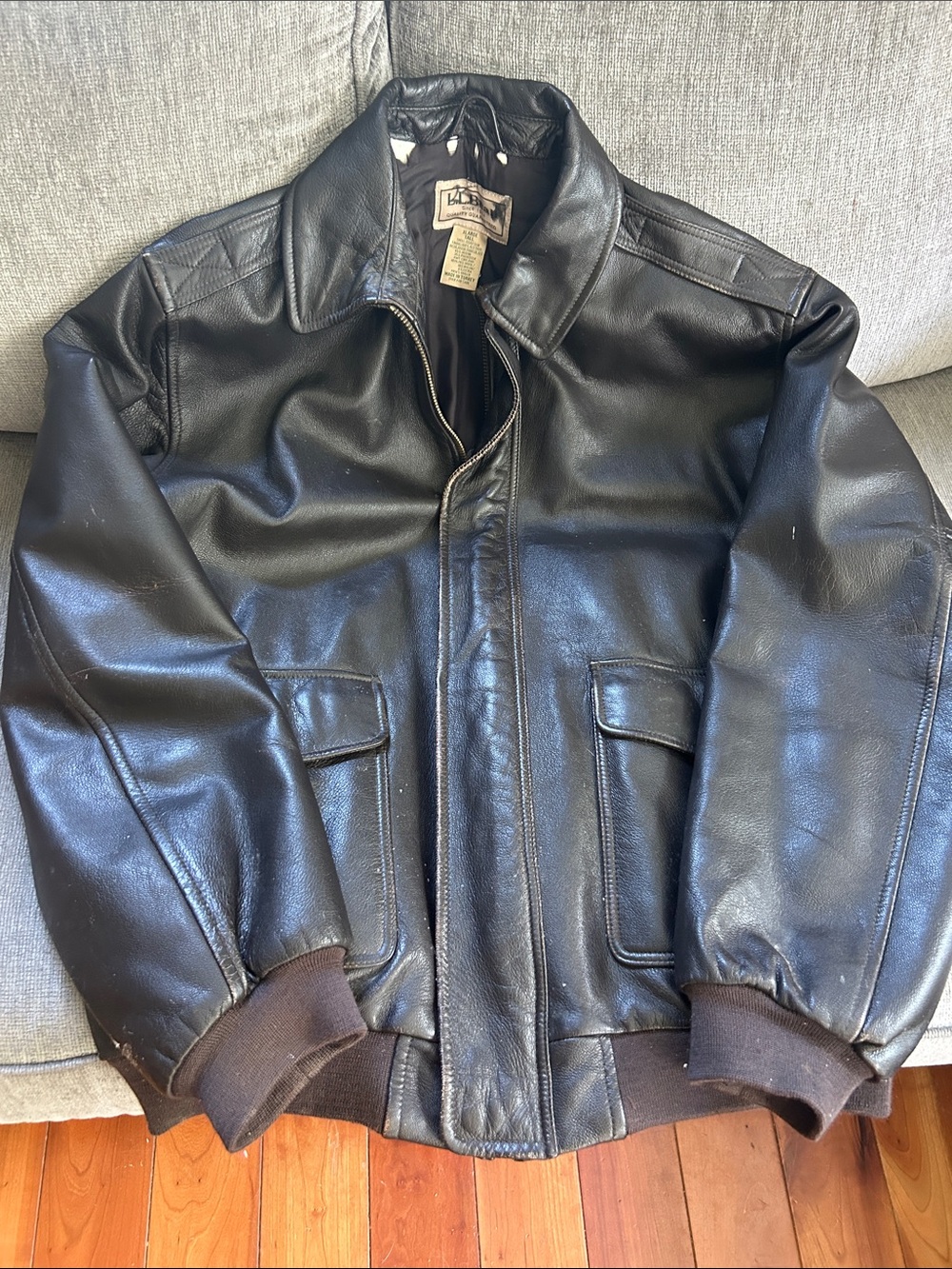 Men's LLBean Black Leather Bomber Jacket with Ribbed Hem